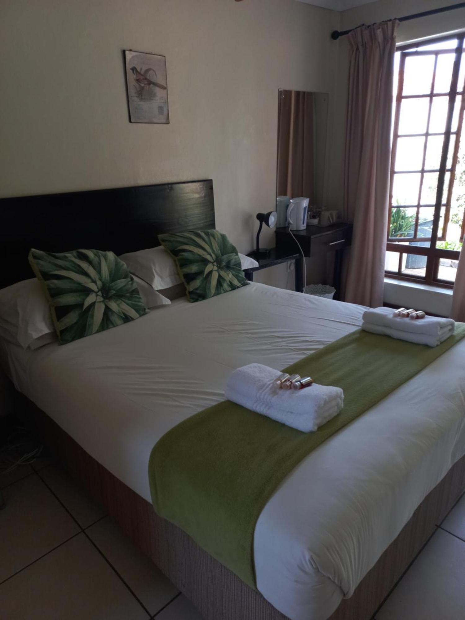 Or Tambo Guest House Kempton Park Eksteriør bilde
