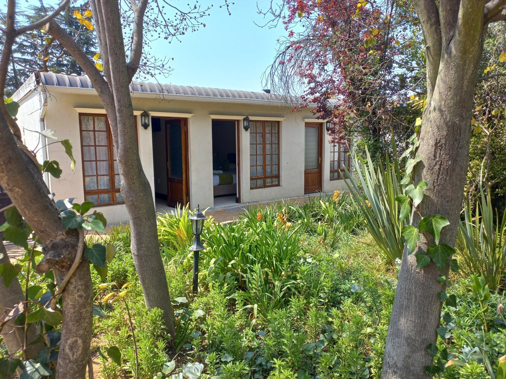 Or Tambo Guest House Kempton Park Eksteriør bilde