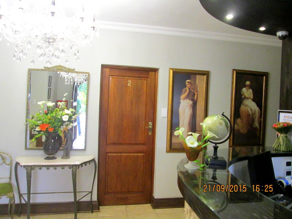 Or Tambo Guest House Kempton Park Eksteriør bilde