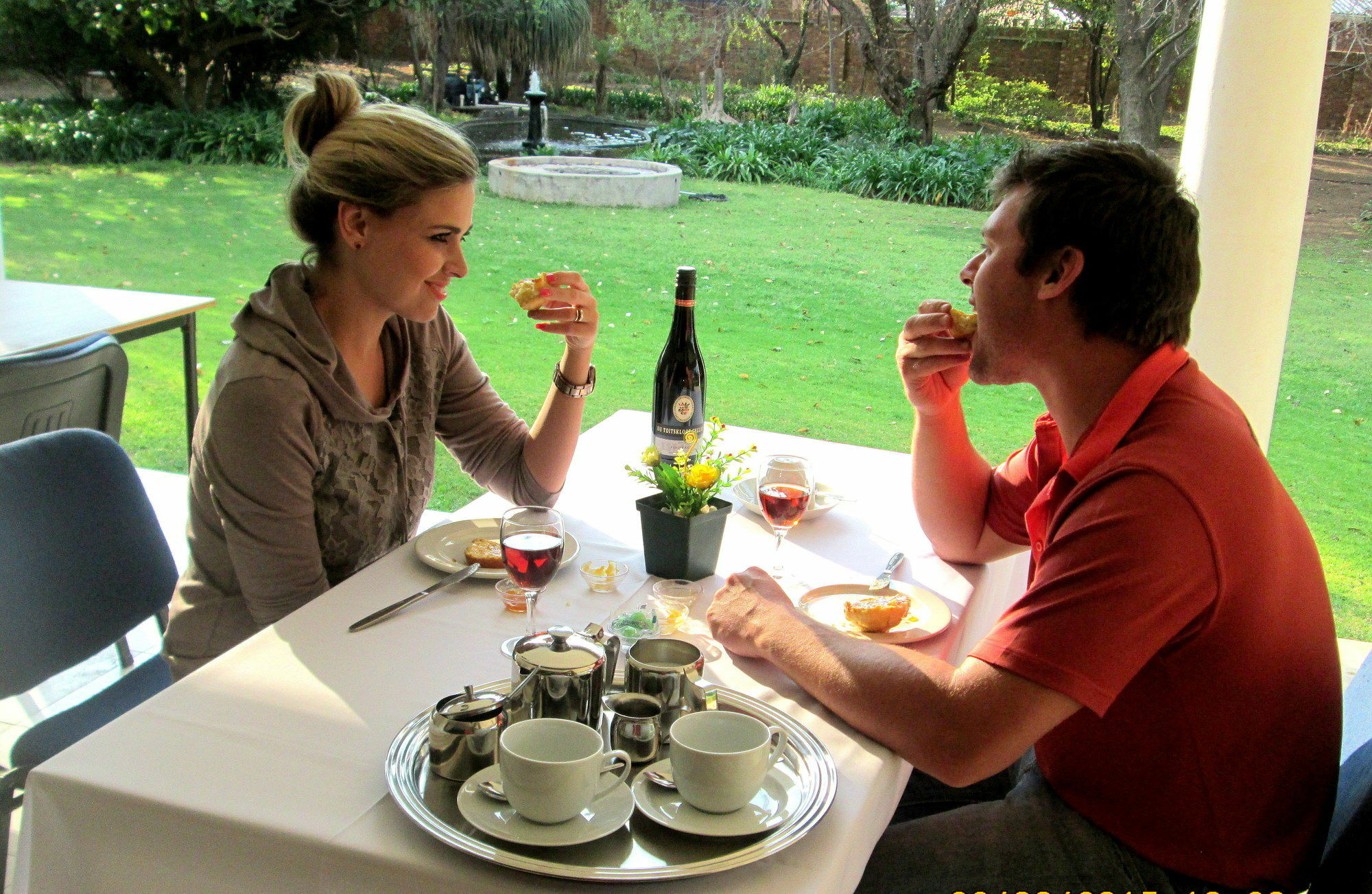 Or Tambo Guest House Kempton Park Eksteriør bilde